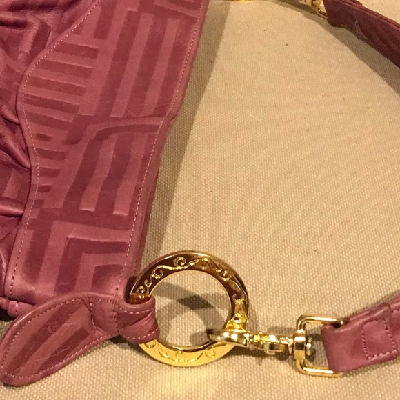 Purple leather bag. Texture looks like a Fendi! - Picture 3 of 4